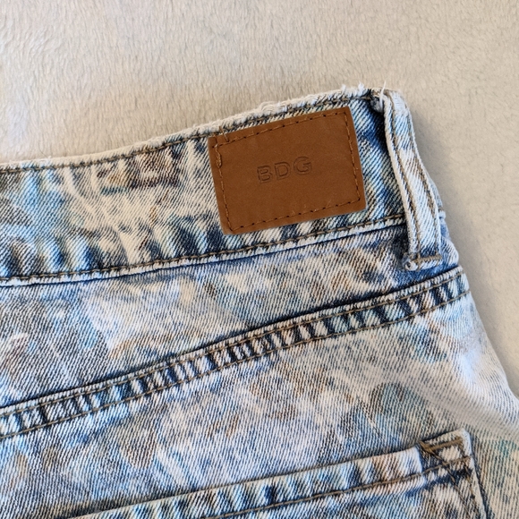 Urban Outfitters BDG high waisted shorts - Picture 5 of 9